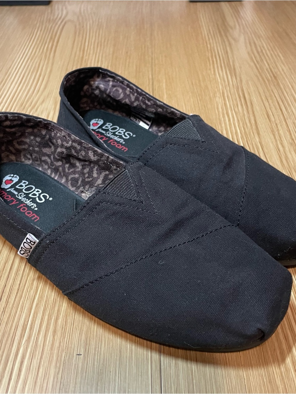 Skechers BOBS Plush Black Canvas Slip On Alpargatas Leopard Lining Women's 8.5